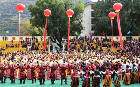 达古冰川之民俗风情