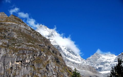 阿妣山