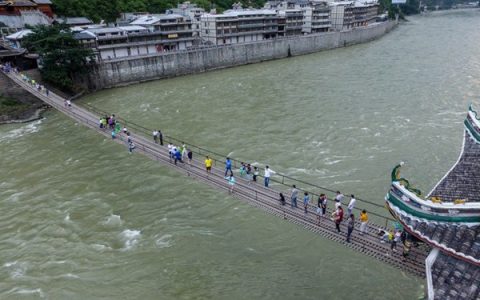 泸定桥景点